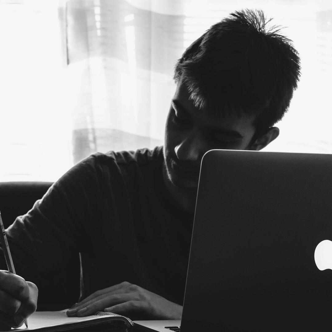domain names u offers convenient courses